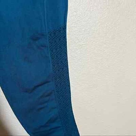 Fabletics womens green mesh detail workout‎ lounge leggings size small - Picture 3 of 3